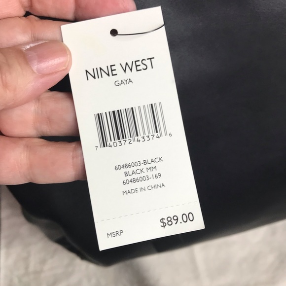 Nine West NWT Hobo Style Bag - Picture 3 of 9